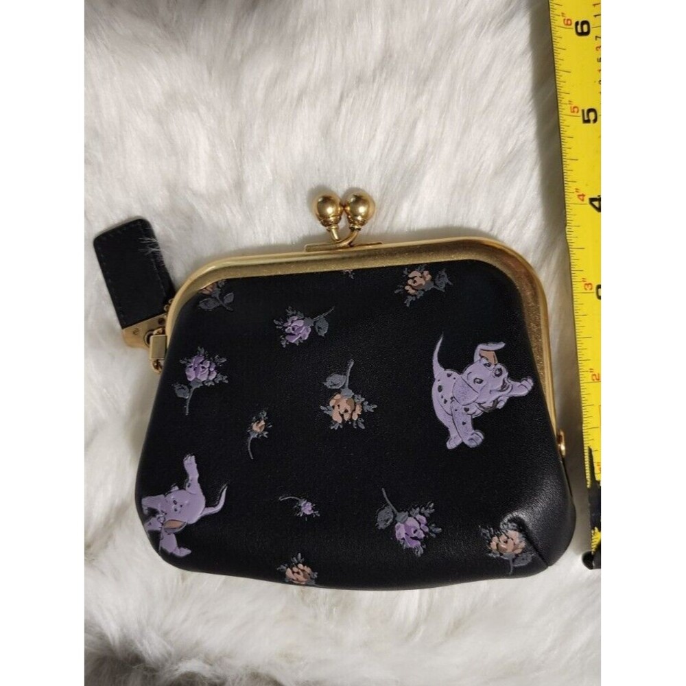 Coach x Disney 101 Dalmations Kiss Lock Leather Wallet Nwt - Picture 2 of 8